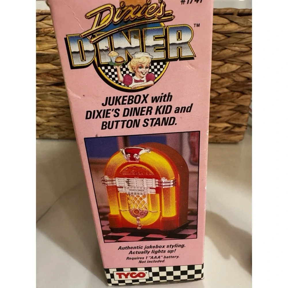 Dixie's Diner Light Up Juke Box Playset By TYCO‎ Industries 1989
